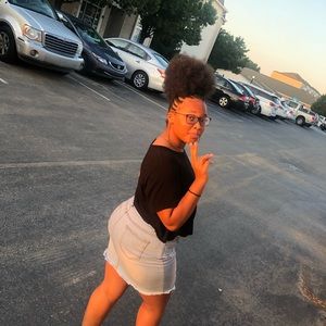 Meet your Posher, Khaliah